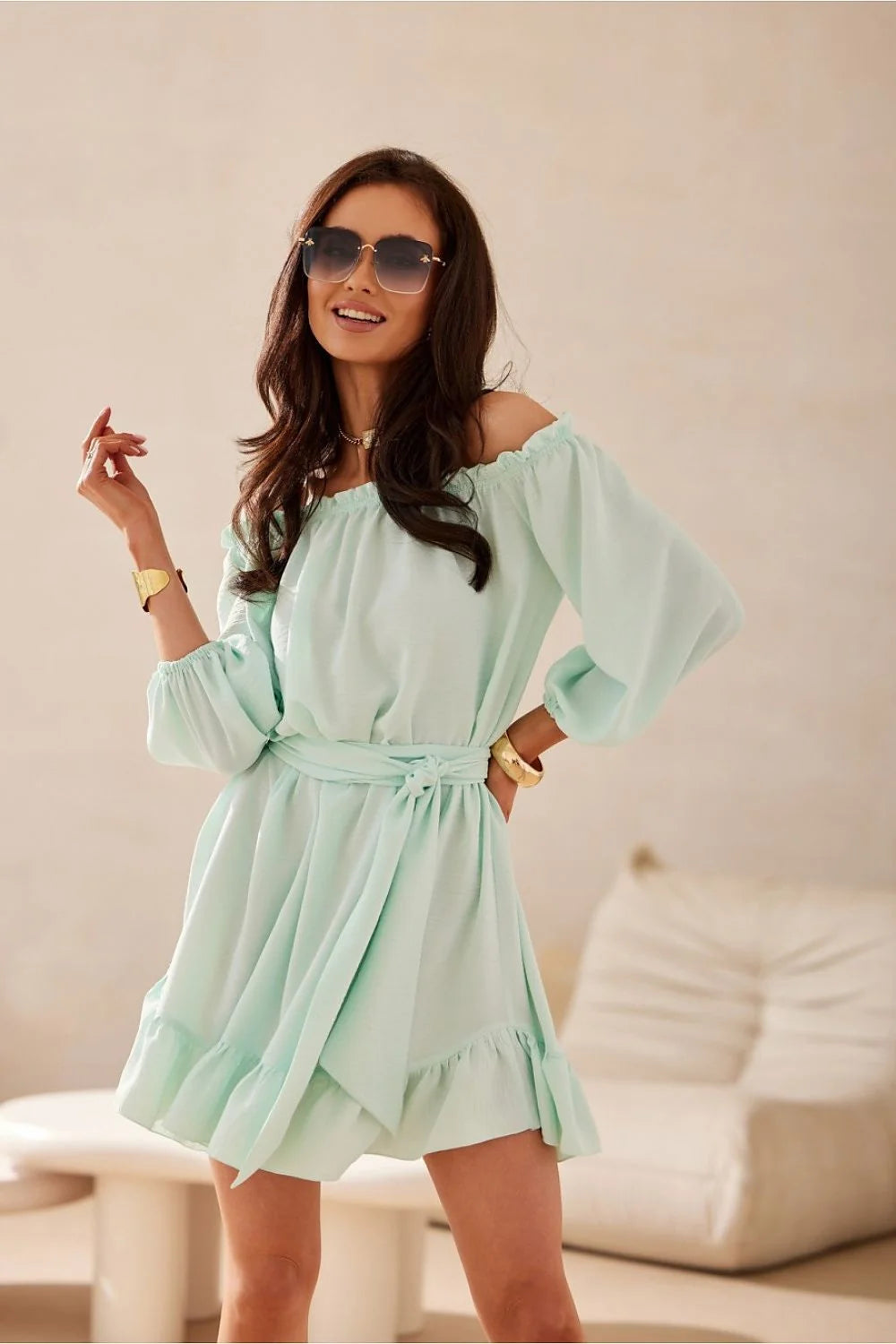 Robe de jour féminine style décontracté en vert menthe encolure Bardot manches longues bouffantes ceinture ajustable