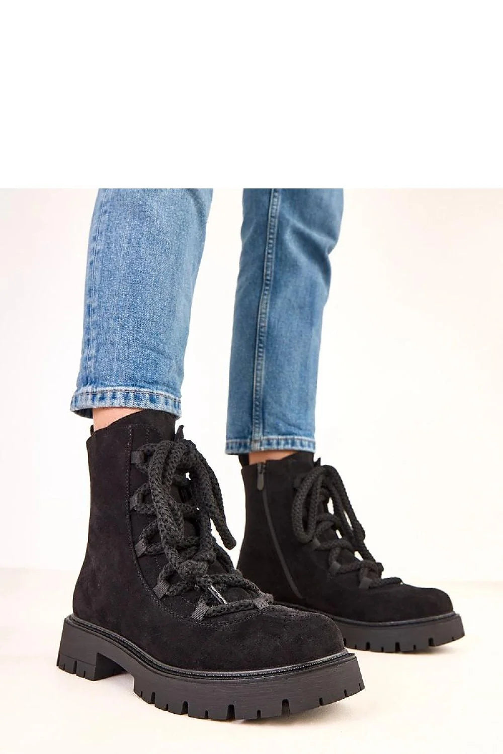 bottines femme cuir suédé écologique noir lacets zip latéral bout rond talon 4cm tige 15cm semelle crantée antidérapante