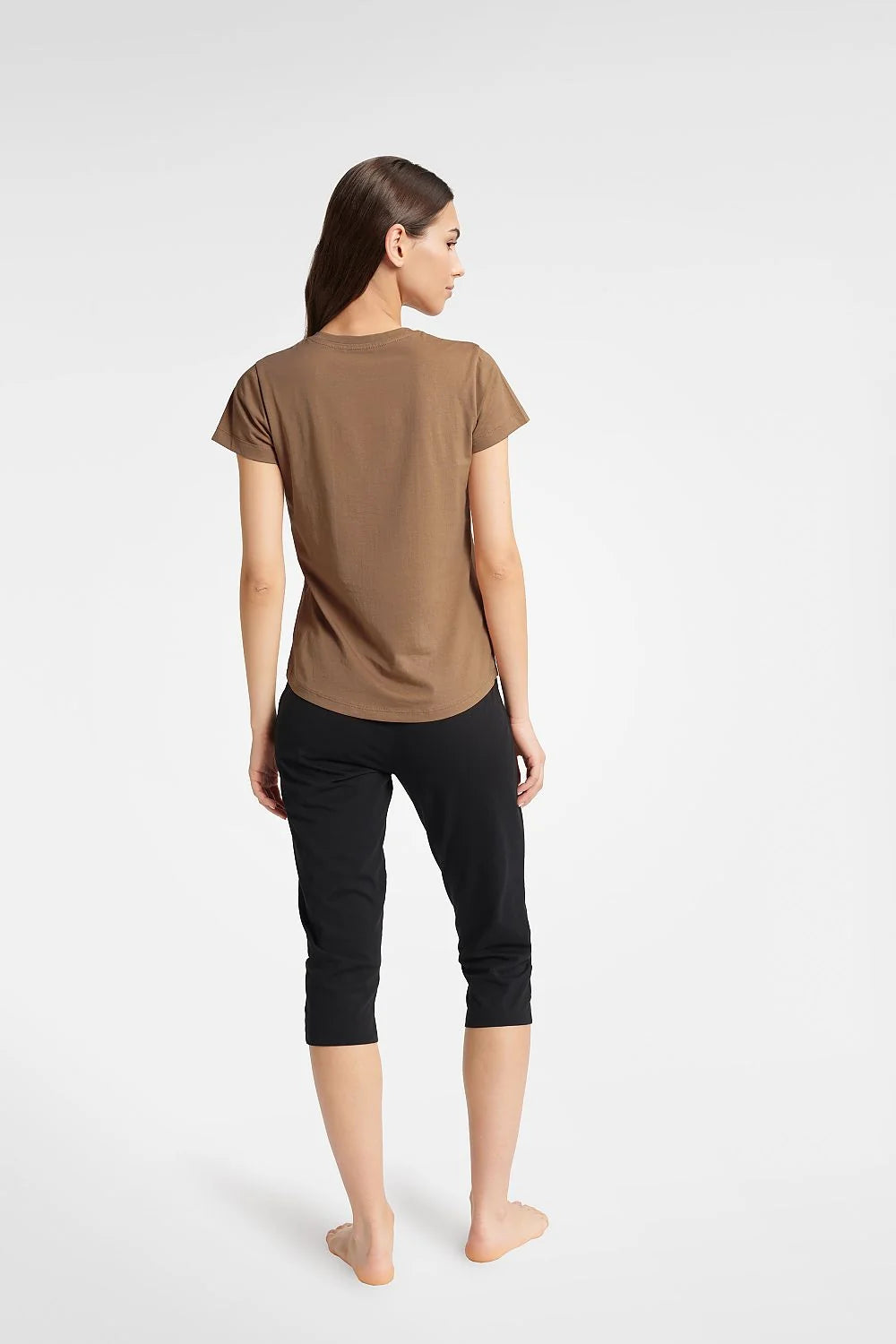 Pyjama Henderson deux pièces coton t-shirt caramel manches courtes pantalon noir 3/4 femme