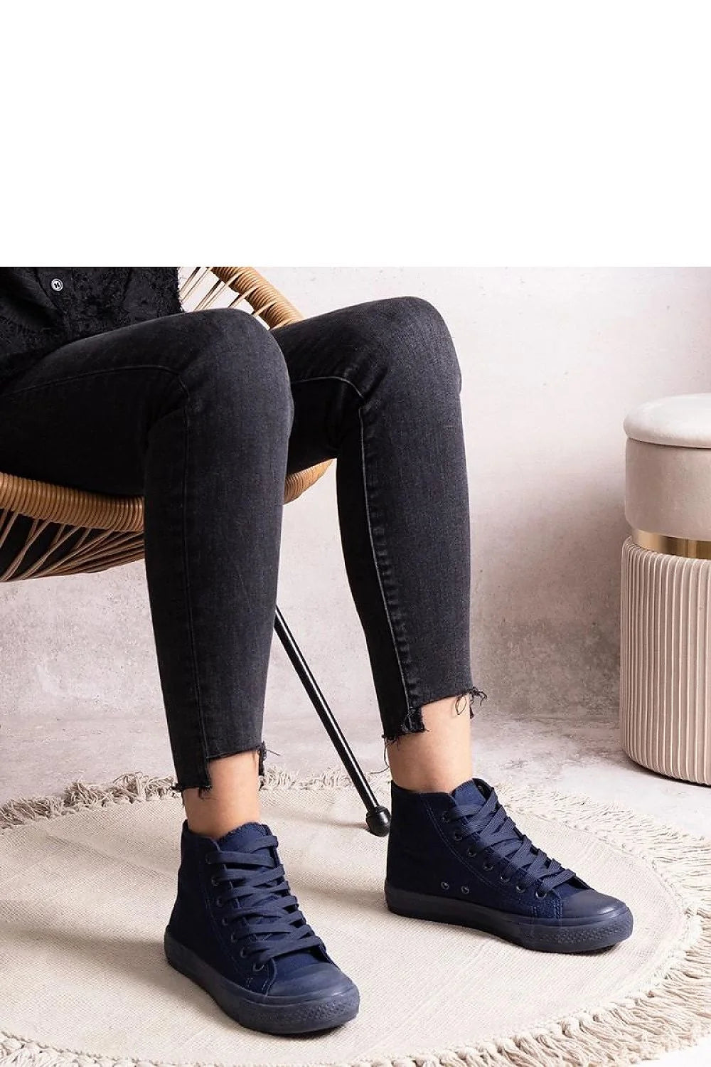 baskets montantes femme Solea élégante bleu marine toile semelle caoutchouc antidérapante lacets œillets métalliques bout renforcé maintien cheville
