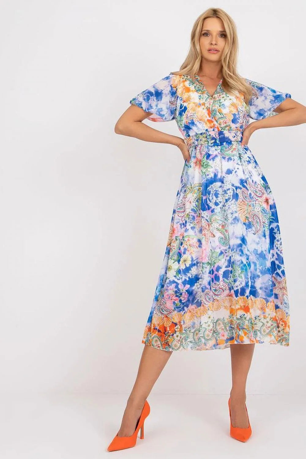 Robe bohème imprimée floral et cachemire colorée manches courtes décolleté V ceinture intégrée taille ajustable femme été
