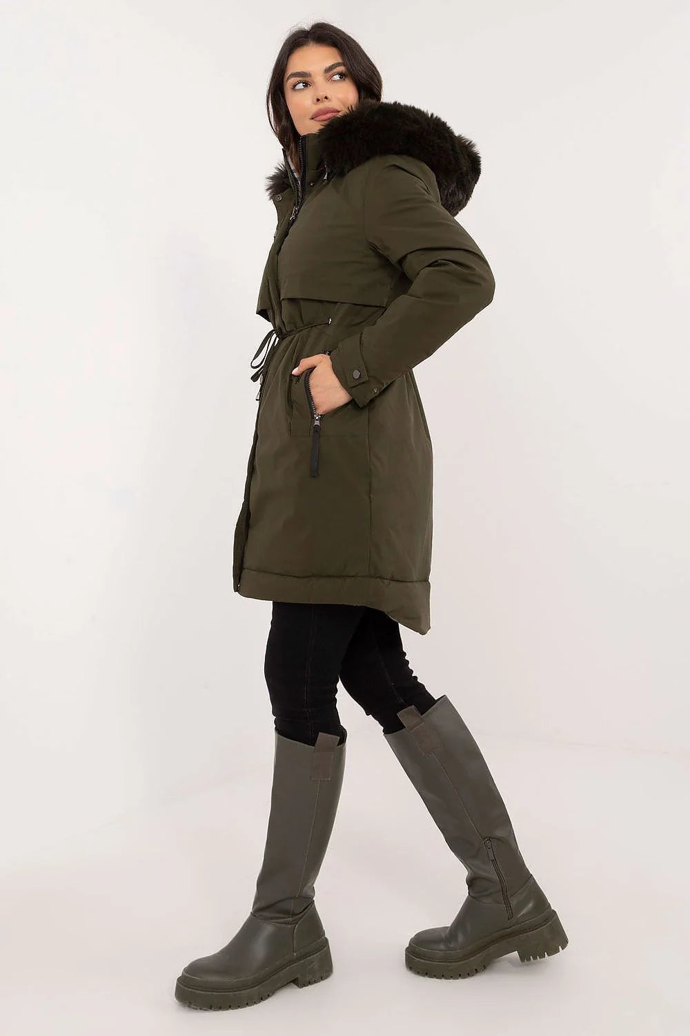Veste pour femme style parka kaki imperméable coupe ajustée capuche fourrure synthétique