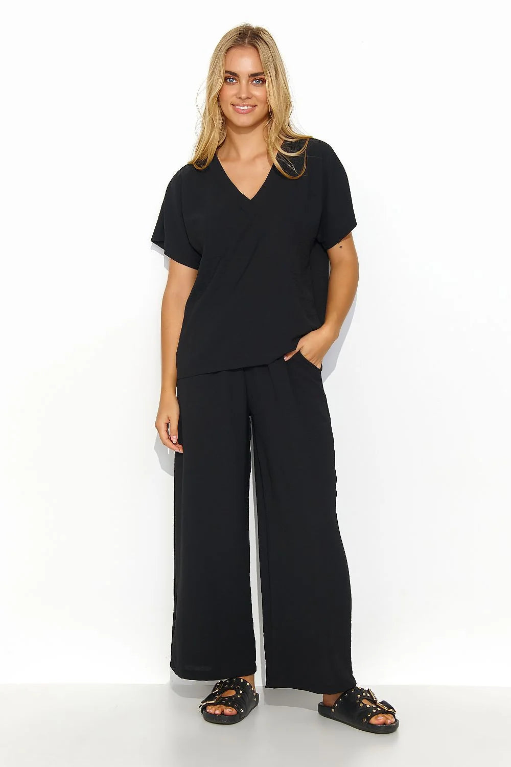 Ensemble Makadamia pour femme, haut chemisier V-neck, pantalon jambes larges, matériau léger aéré, 4 coloris tendances, occasion quotidienne chic