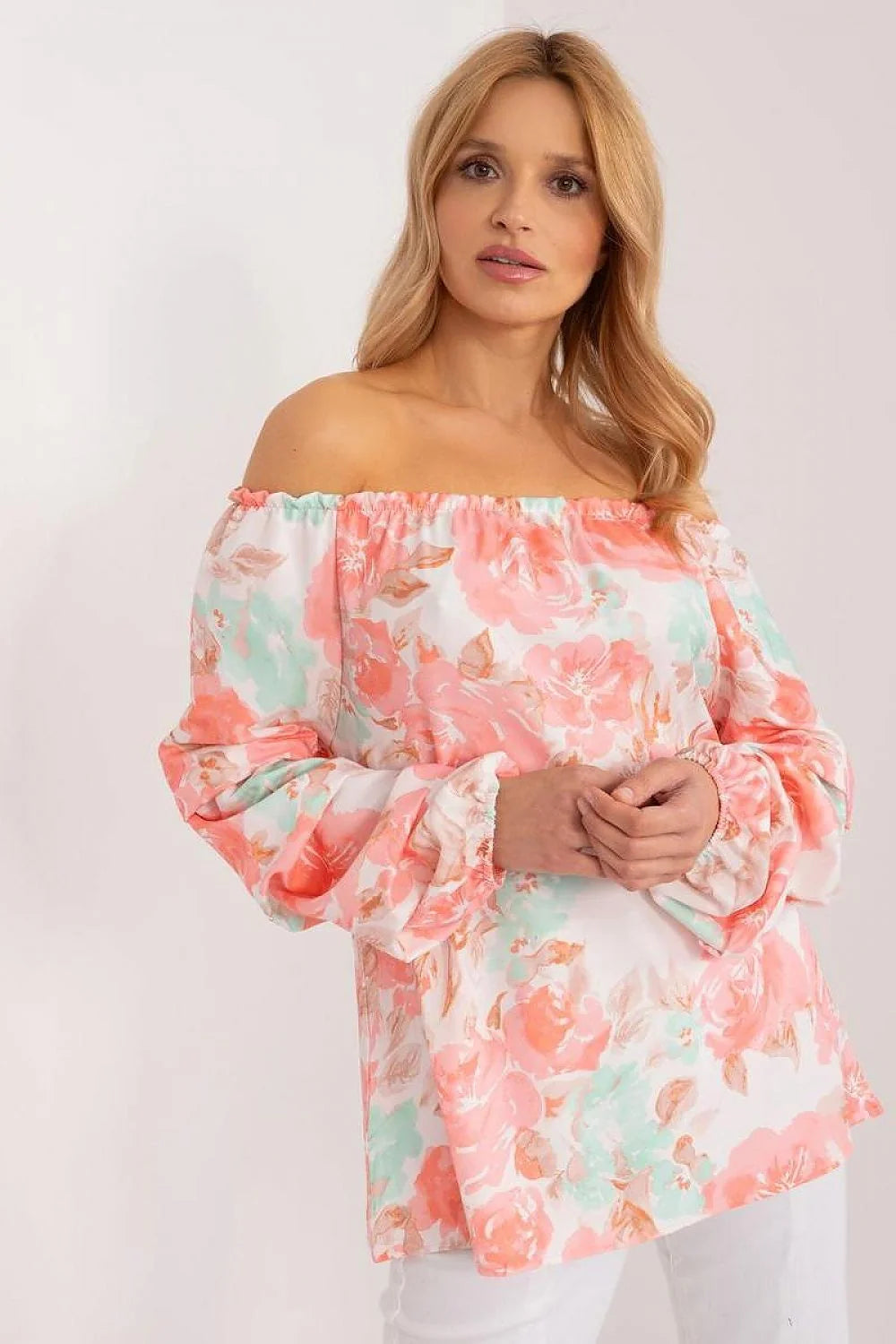 chemisier femme estival floral multicolore encolure bardot manches longues évasées élastiquées poignets polyester coton léger fluide ample romantique