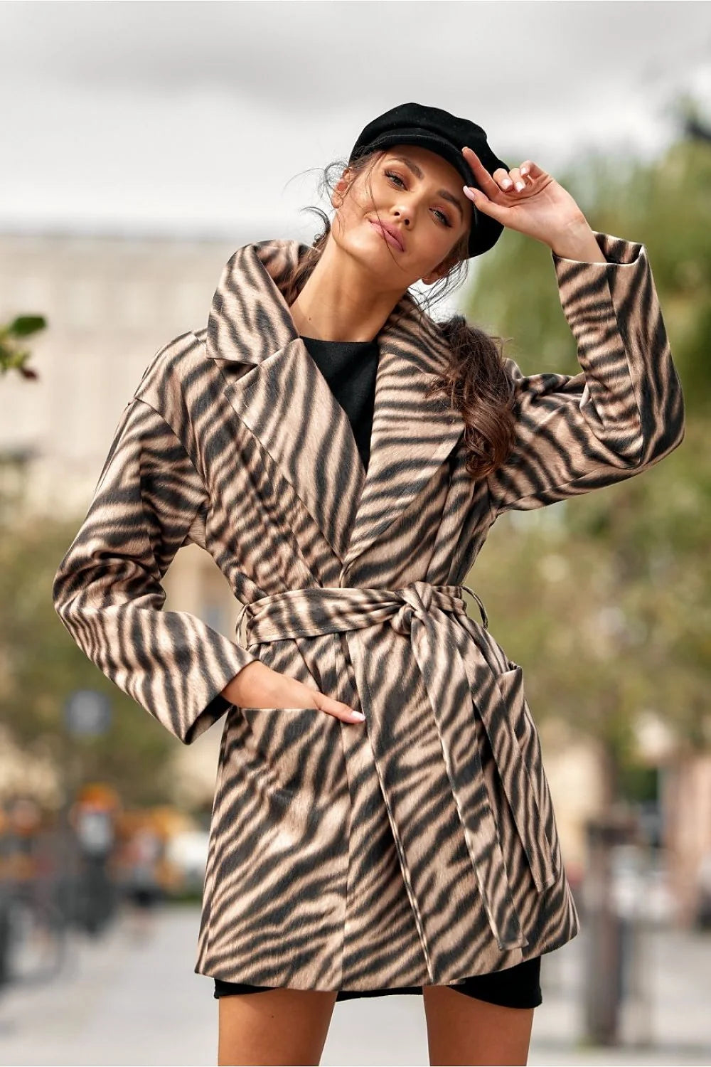 Manteau femme imprimé animalier zébré tissu doux col large ceinture ajustable coupe ajustée mode automne hiver