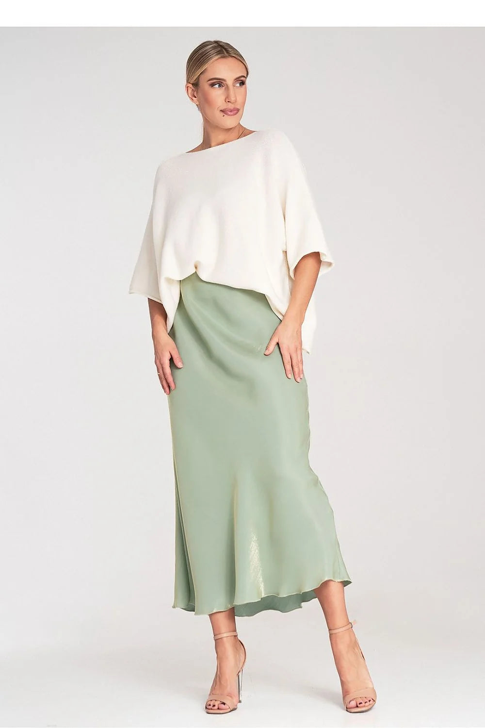 pull oversize femme maille fine écru col bateau manches kimono trois quarts coupe ample longueur hanches tombé fluide minimal chic