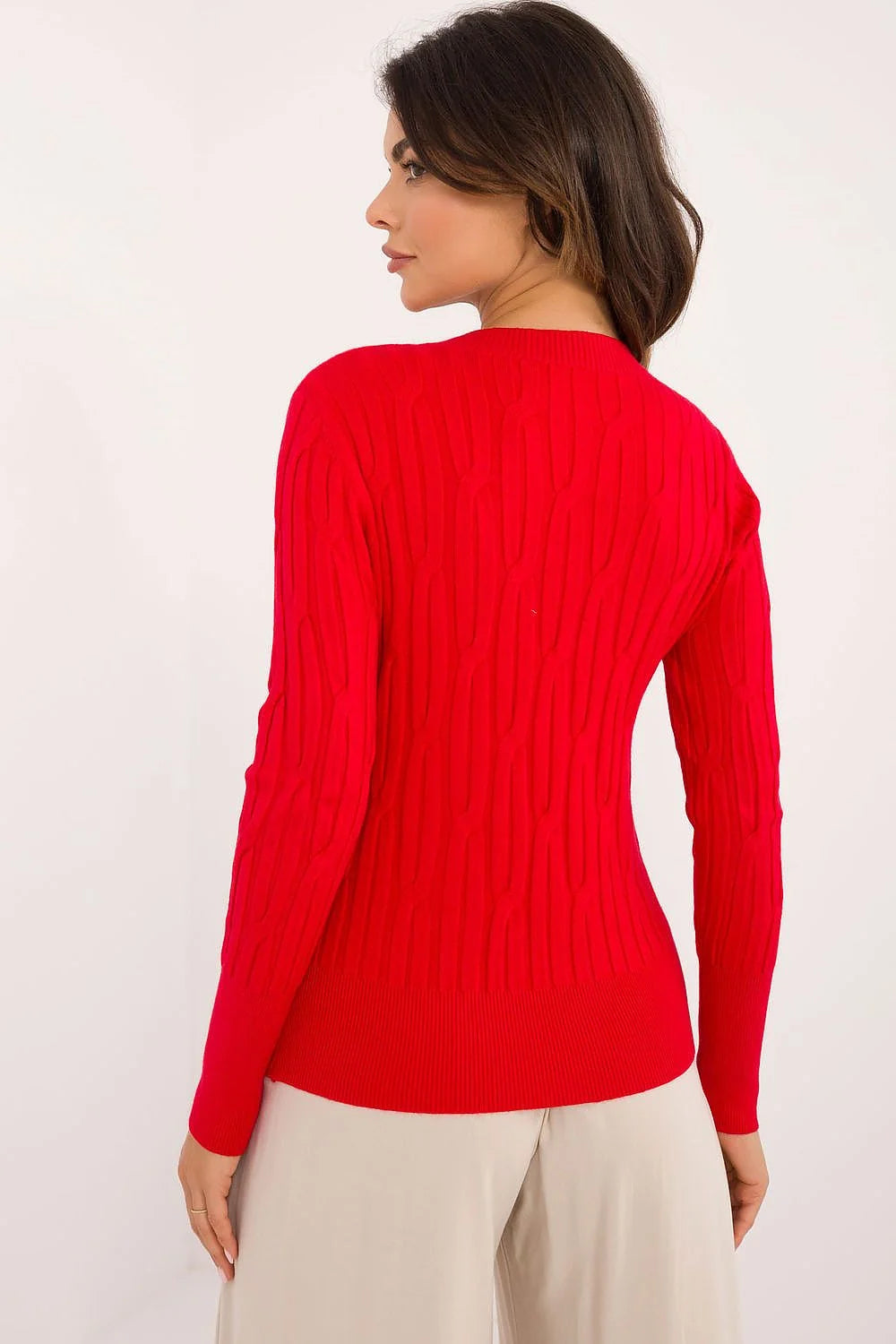 Chandail pour femmes design moderne couleur rouge vif coupe ajustée viscose nylon polyester texture variée manches longues col rond automne hiver