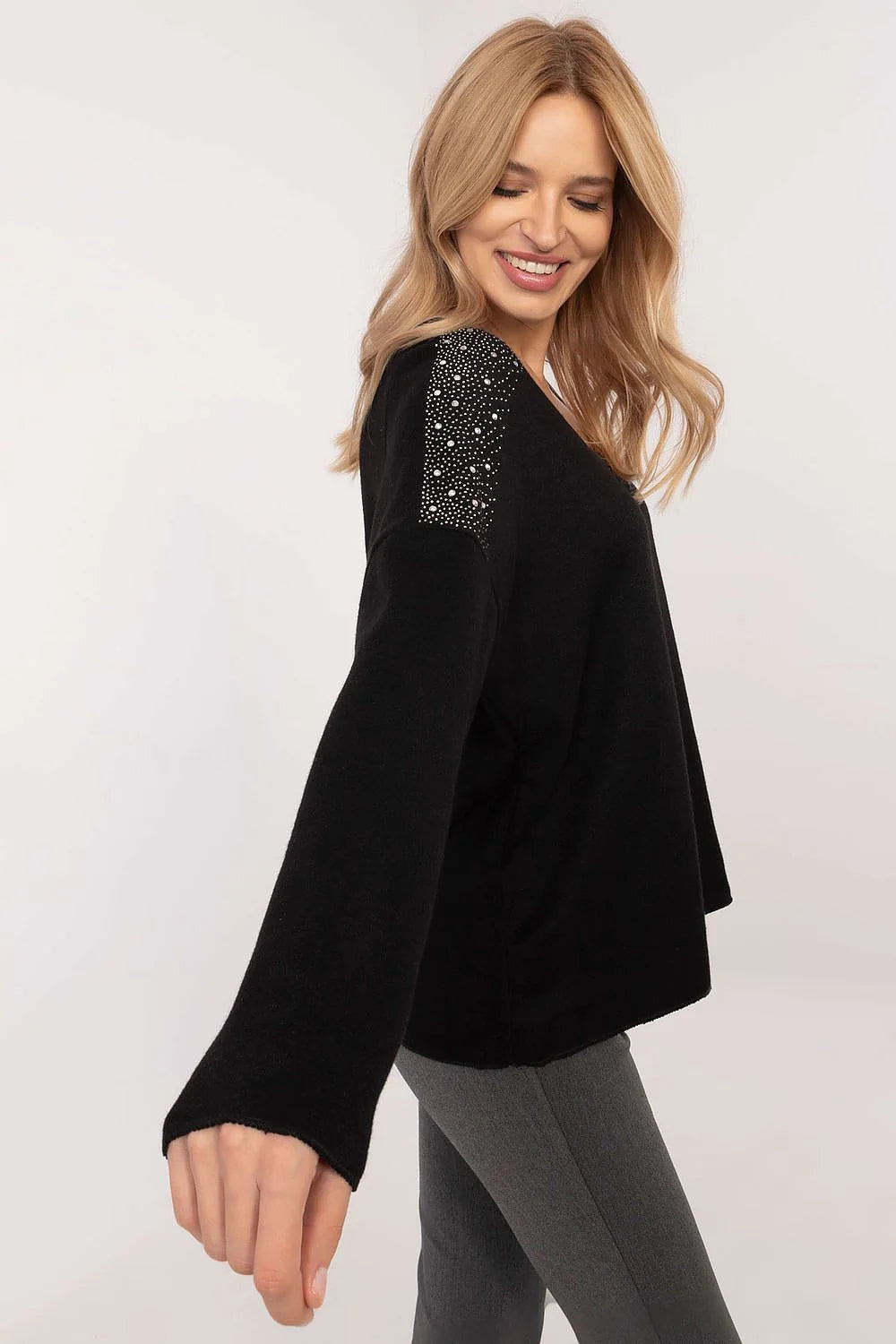 Pull pour femme élégant noir col V manches longues épaules strass matière douce confortable style moderne