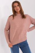Chandail femme en rose poudré col montant côtelé manches longues style élégant coupe ample confort durable automne hiver