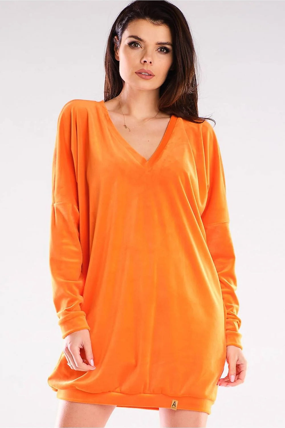 Chemise de nuit velours rose vif ample manches longues confort détente femme moderne casual