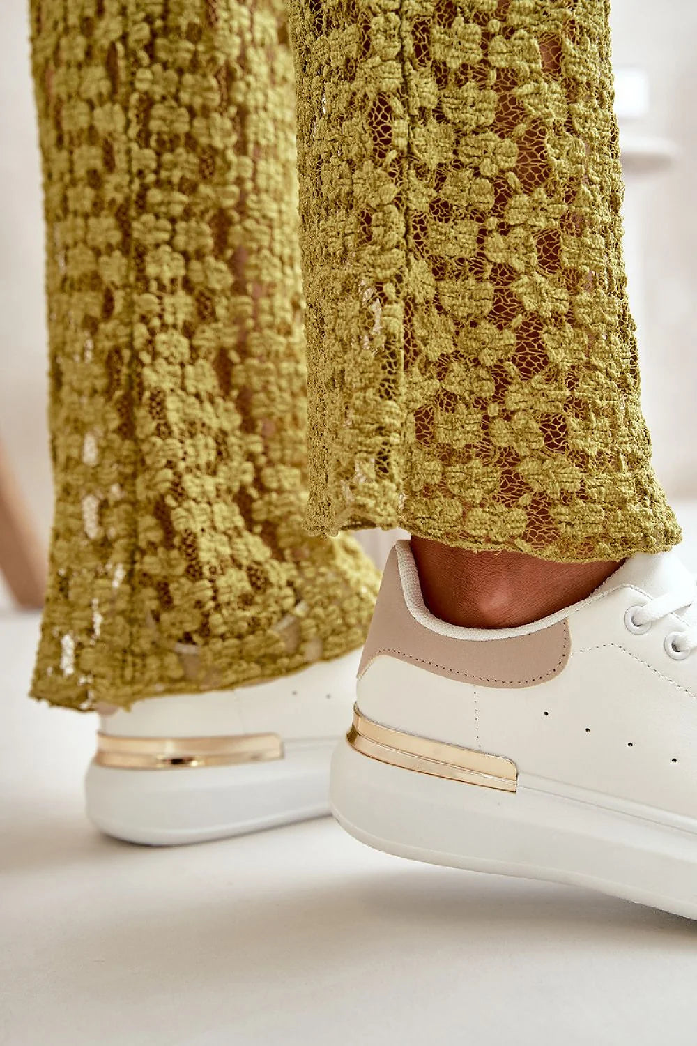 Sneakers femmes design minimaliste cuir écologique plateforme miroir confortable lacets blancs