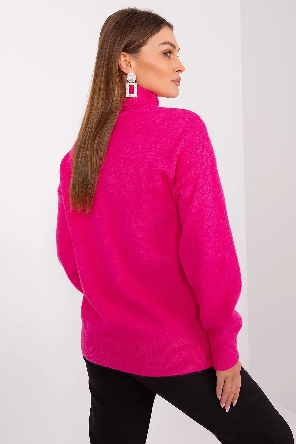 pull femme col roulé torsadé fuchsia rose oversize manches longues coupe décontractée maille douce chaude élégante polyvalente hivernale