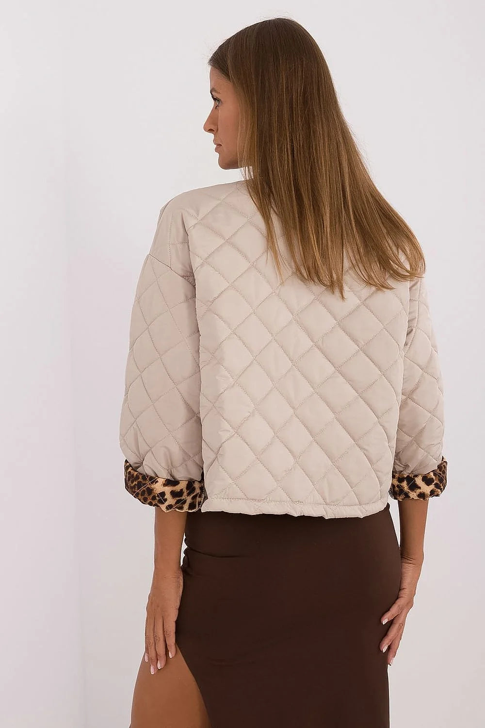 Veste Italy Moda matelassée beige pour femme, manches longues, motifs léopard, broche fleur, style moderne, coupe courte, polyester, automne-hiver-printemps