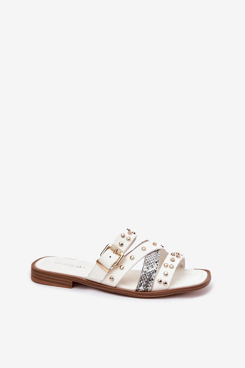 Sandales femmes design moderne élégant bride croisée texture serpent doré détail semelle bois ouverte