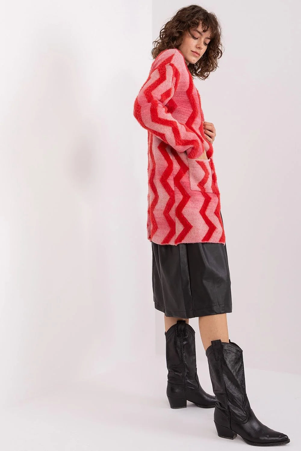 Cardigan femme style moderne motif zigzag couleurs vives manches longues coupe ample sans fermeture