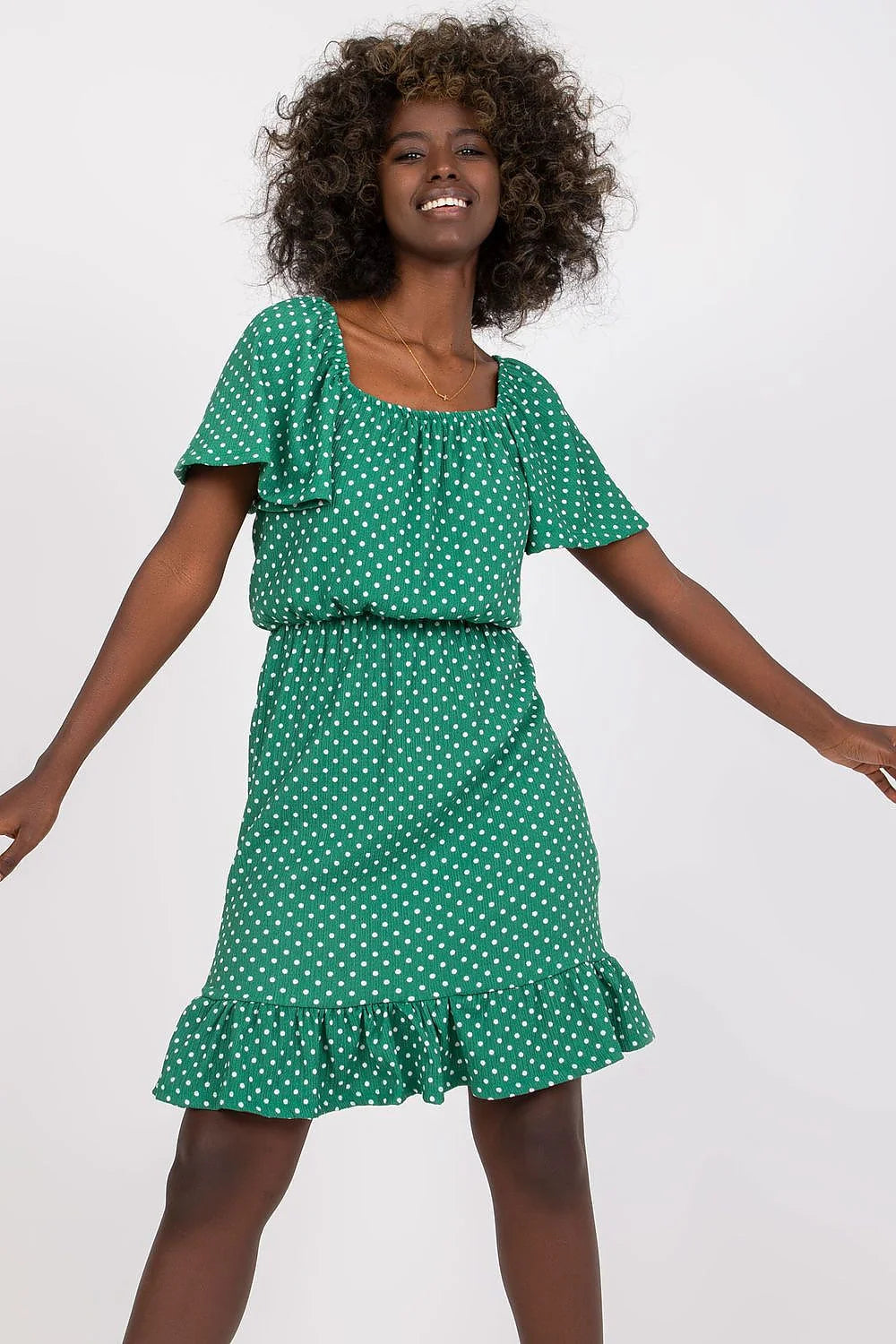 Robe de jour Rue Paris en coton élastique manches courtes encolure Bardot motifs pois noirs femmes