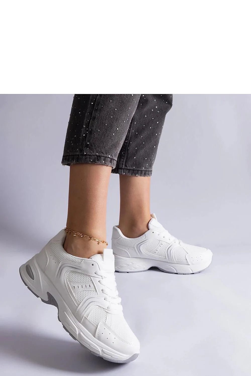 Baskets pour femme style sportif moderne design minimaliste couleur blanche tige en maille respirante semelle en caoutchouc fermeture à lacets coupe basse amorti confortable support optimal
