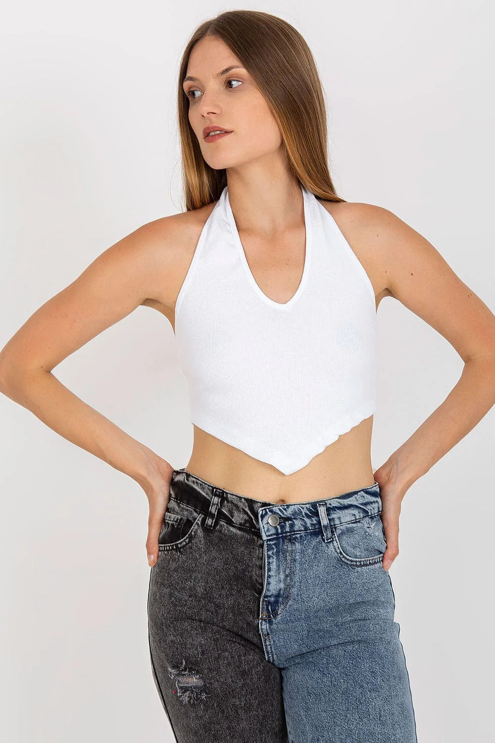 Ensemble mode femme débardeur dos nu coton élasthanne blanc pantalon denim deux tons audacieux été