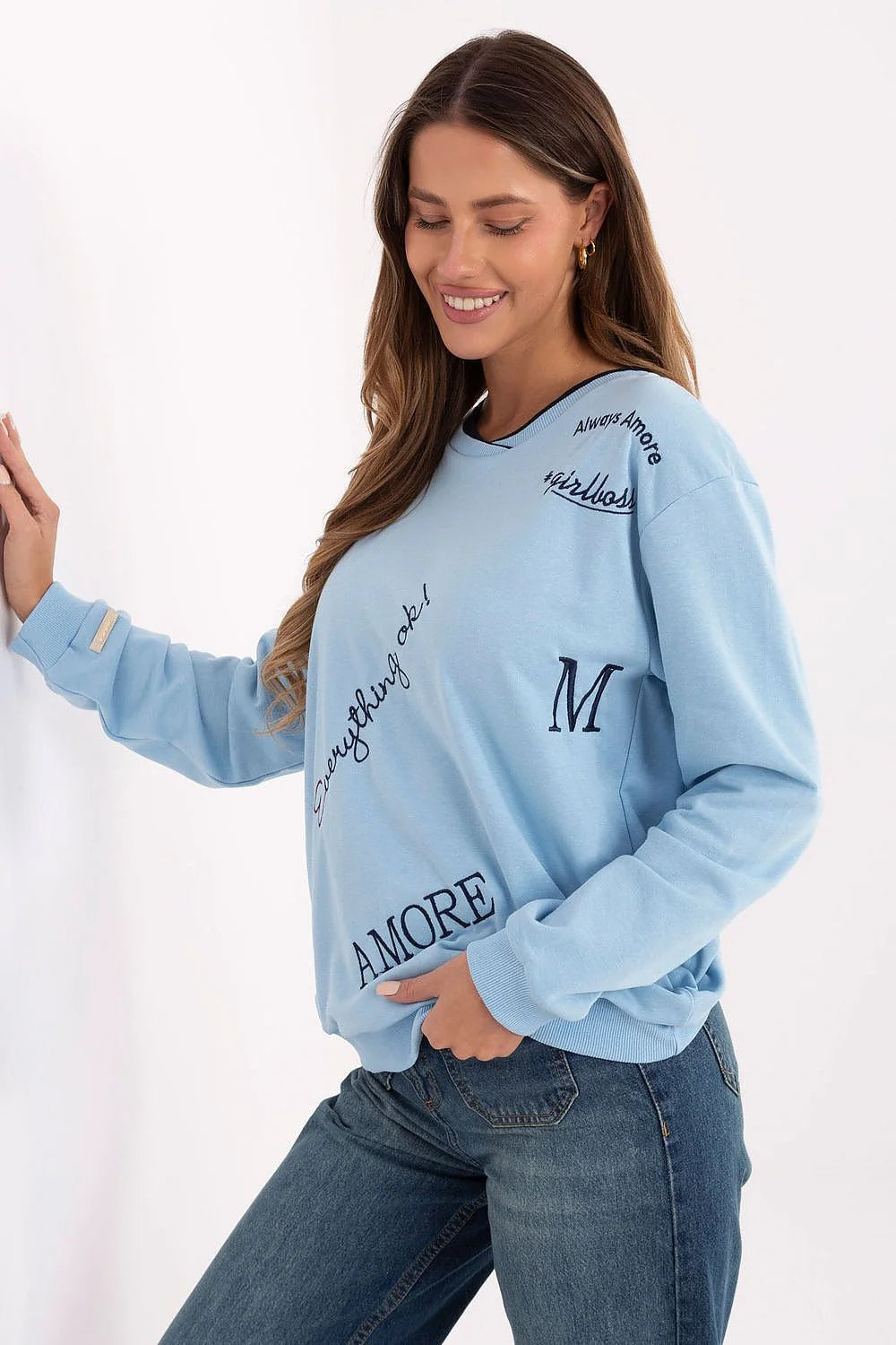 sweatshirt femme oversize bleu ciel col rond manches longues épaules tombantes molletonnée coton polyester broderies lettrées graphique casual relaxed polyvalent