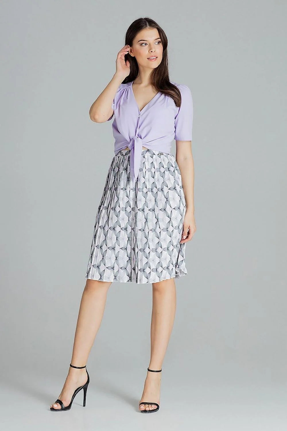 ensemble chemisier bleu ciel noué colV manches courtes boutonné jupe plissée midi imprimée géométrique blanc gris fluide taille élastique chic