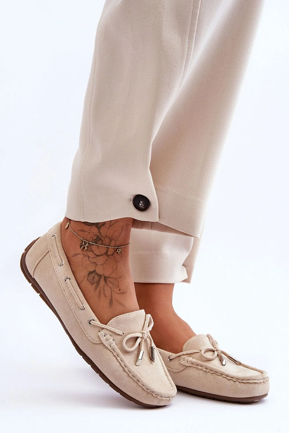 Moccasins femmes style élégant beige clair cuir suédé écologique nœud décoratif semelle antidérapante confortable collection chaussures
