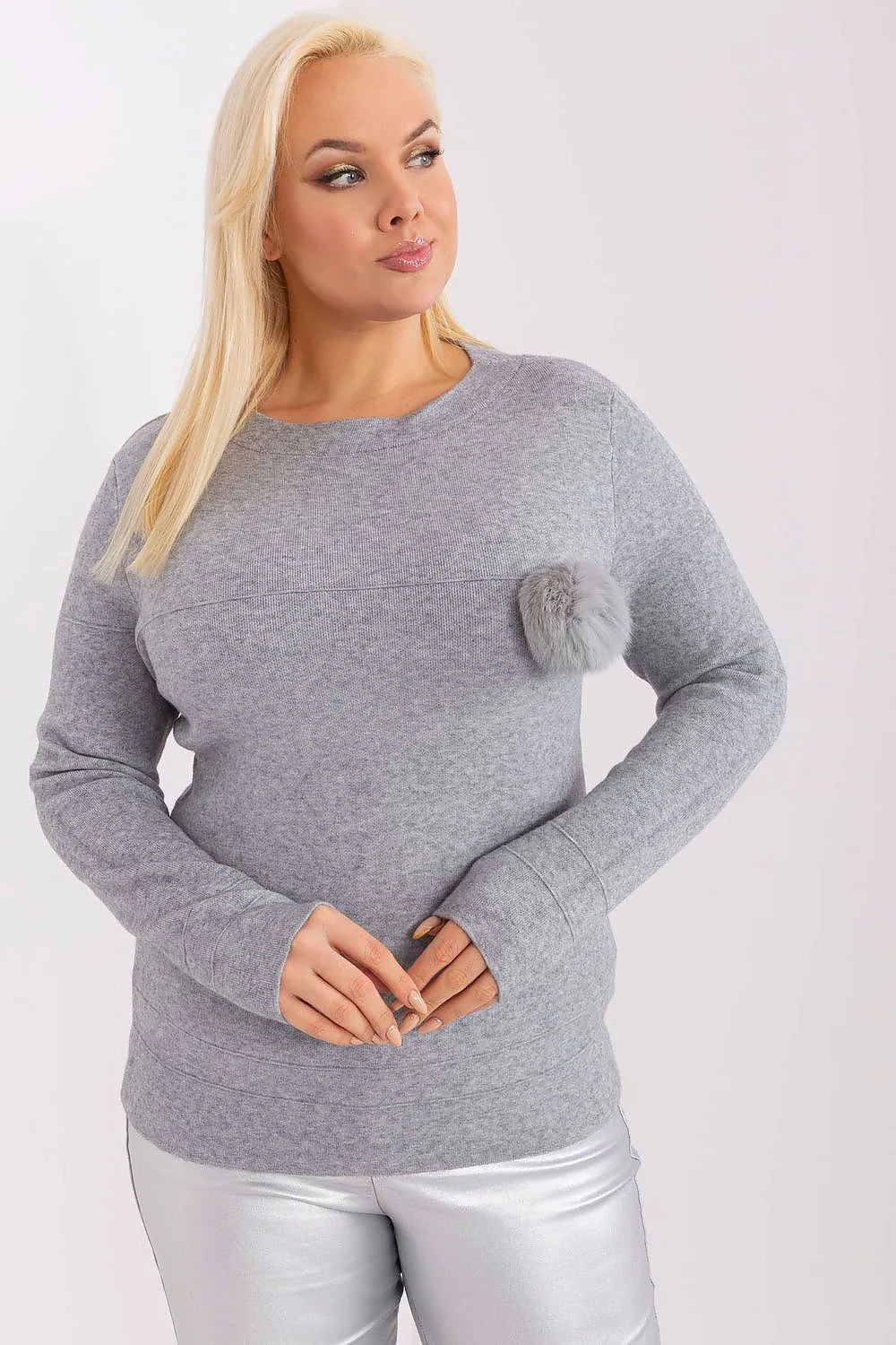pull femme plus size gris clair manches longues col rond pompon fourrure fausse maille fine extensible doux ajusté