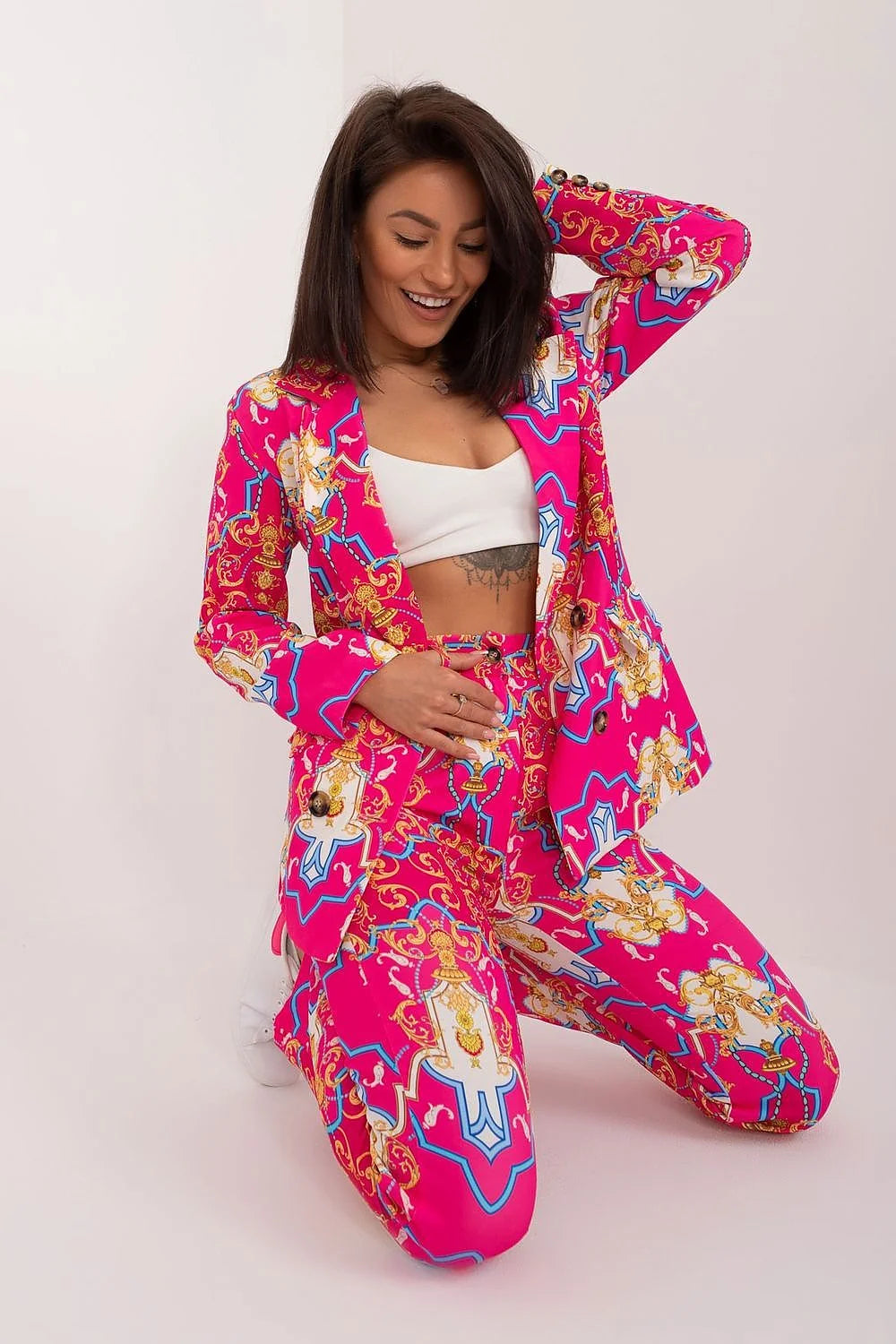Costume femme élégant coupe droite veste deux boutons pantalon taille haute motifs multicolores polyester occasion spéciale