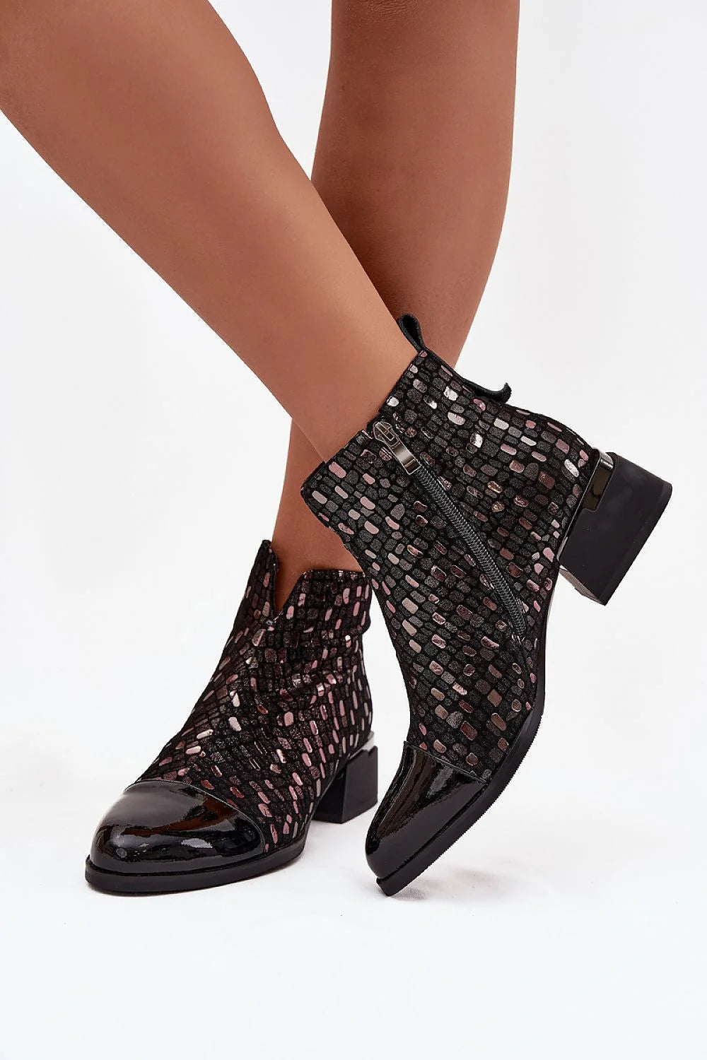 bottines cuir verni daim naturel brillante tige scintillante talon bloc stable hauteur moyenne doublure fourrure chaude automne hiver confort élégant