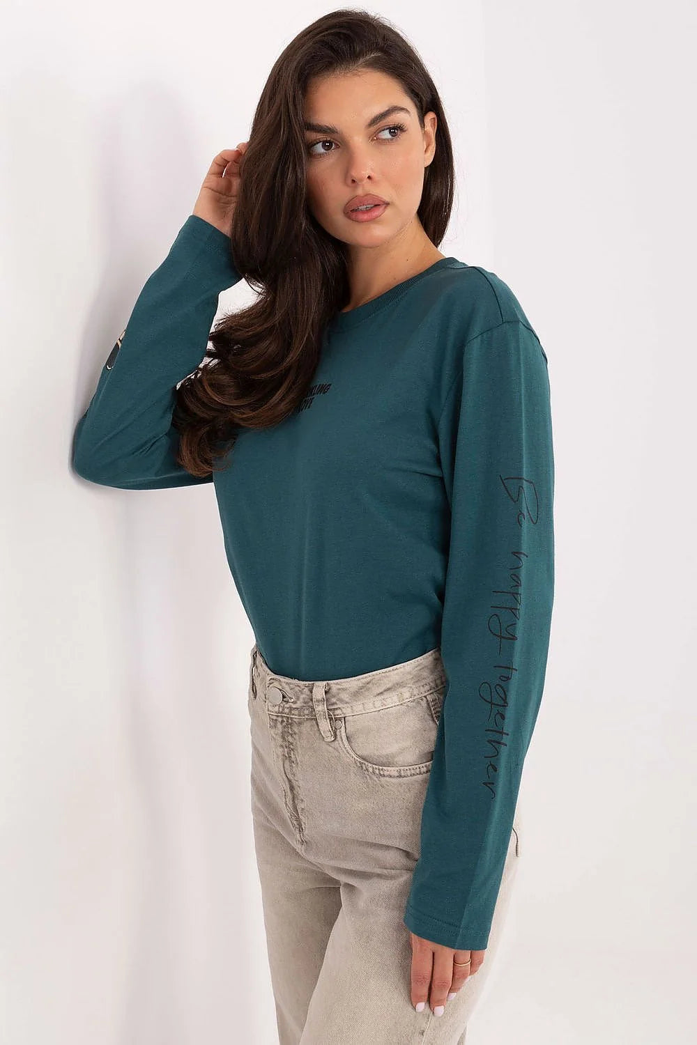 chemisier femme manches longues col rond coupe droite coton jersey vert émeraude imprimées poitrine inscriptions graphique motif coeur cartoon