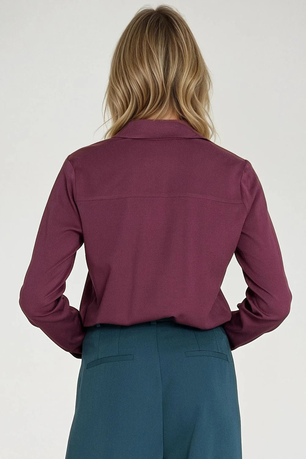 chemise femme prune profond viscose fluide drapé col classique manches longues poignets boutonnés patte boutonnage discret coupe droite