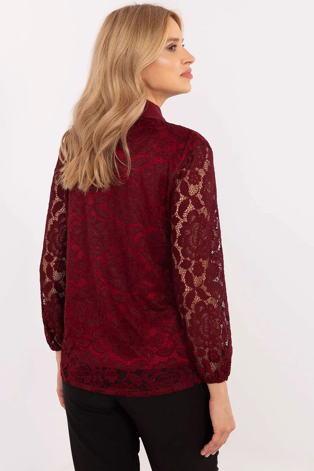 Chemise élégante pour femme en dentelle manches longues couleur bordeaux coupe ajustée nœud noir