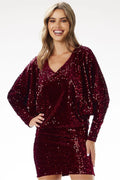 Robe de soirée élégante à paillettes longues manches V-neck ajustée rouge foncé mini pour femmes