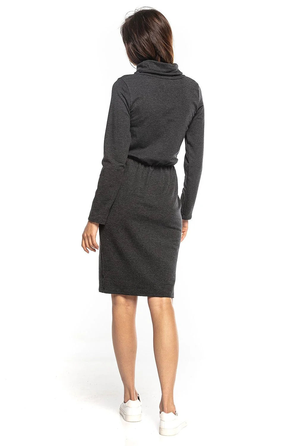 Robe en jersey coton vert kaki décontractée avec col roulé pour femme moderne élégante