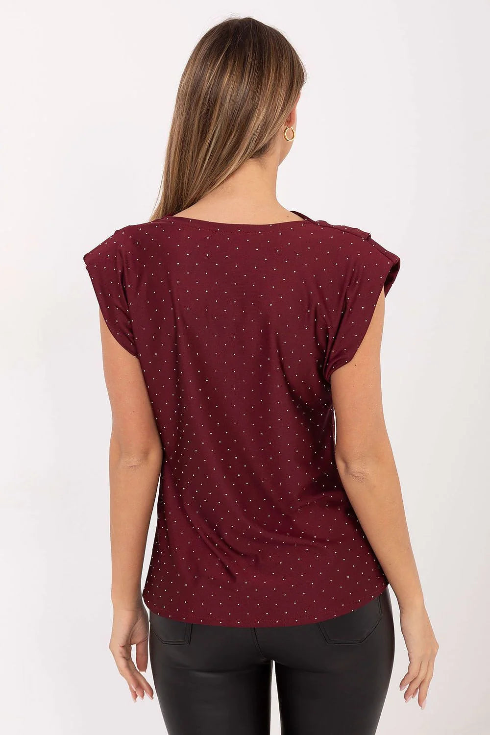 chemisier femme élégante soirée chic bordeaux satinée fluide sans manches épaules structurées col bénitier strass extensible polyester élasthanne coupe droite