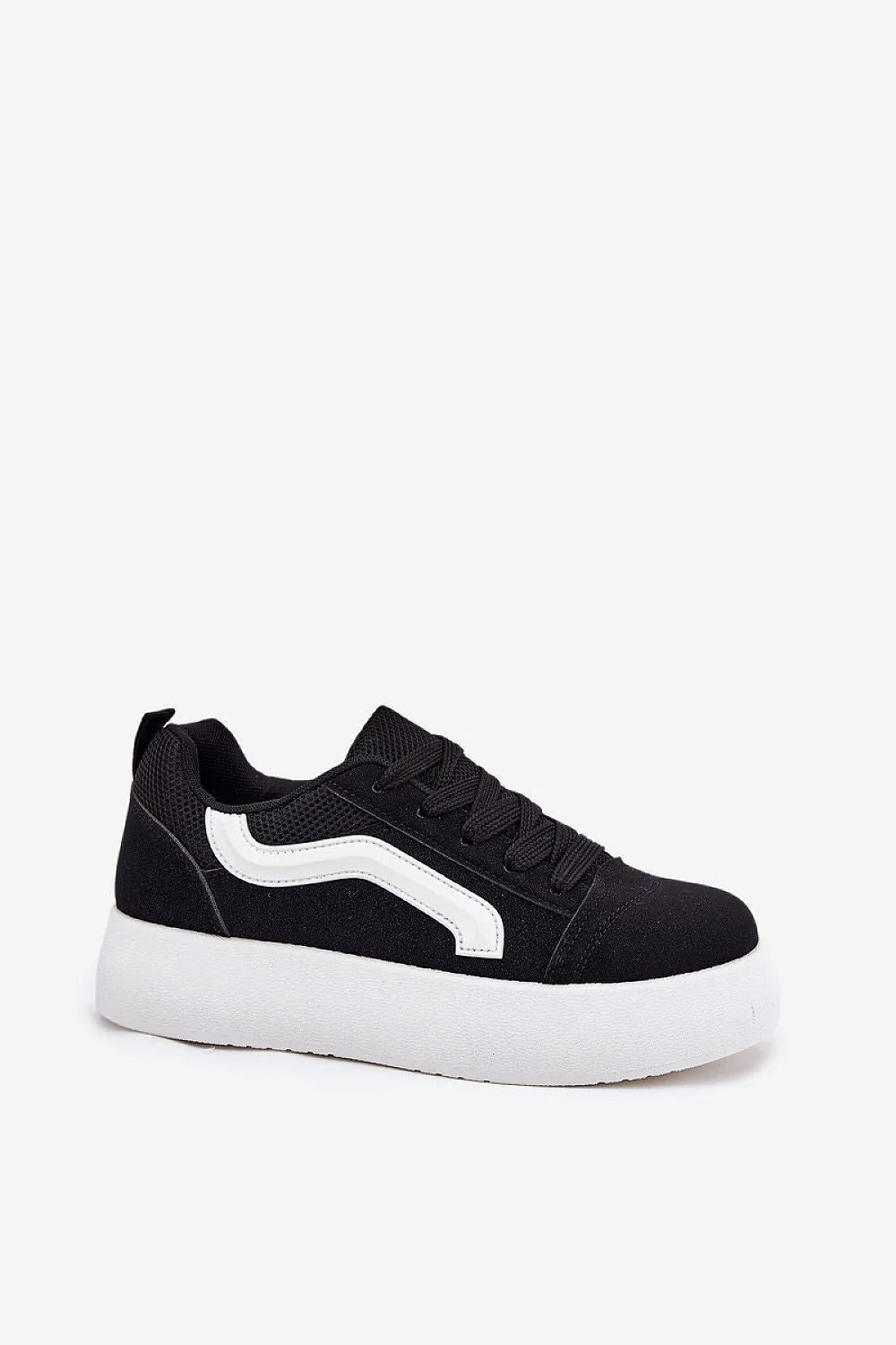 Chaussures de sport pour femmes modernes en suédine écologique noir blanc semelle épaisse confortable design épuré