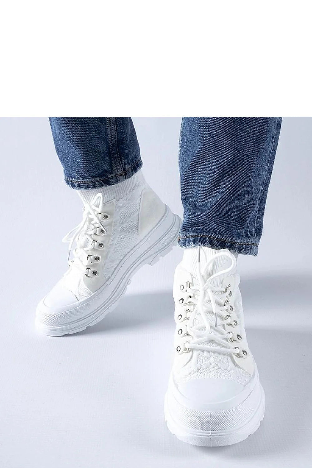 baskets montantes femmes blanches plateforme maille respirante similicuir bout renforcé caoutchouc lacets œillets métalliques semelle crantée