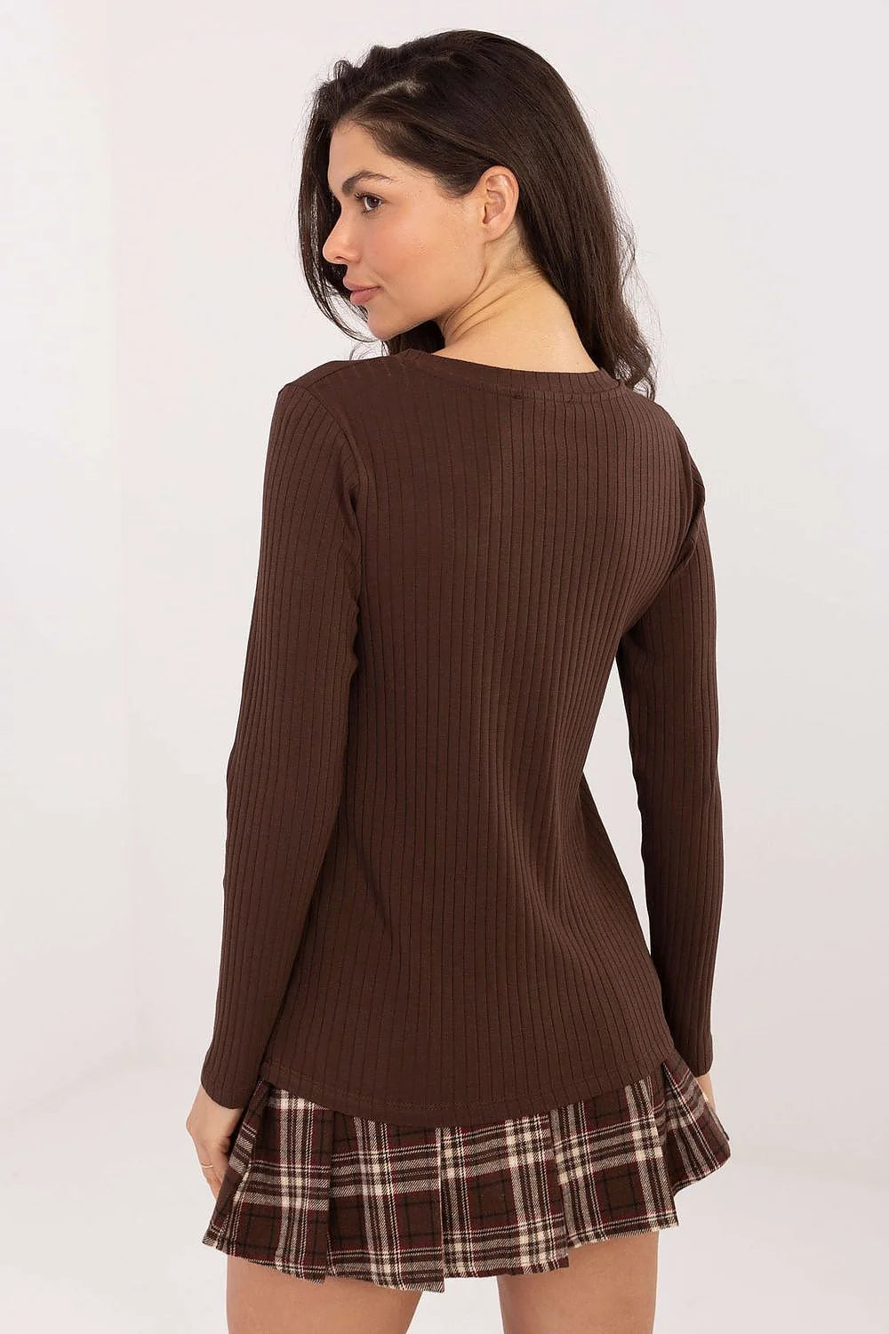 chemisier femme colV profond côtelé marron maille fine manches longues coupe ajustée taille standard confortable extensible coton élasthanne