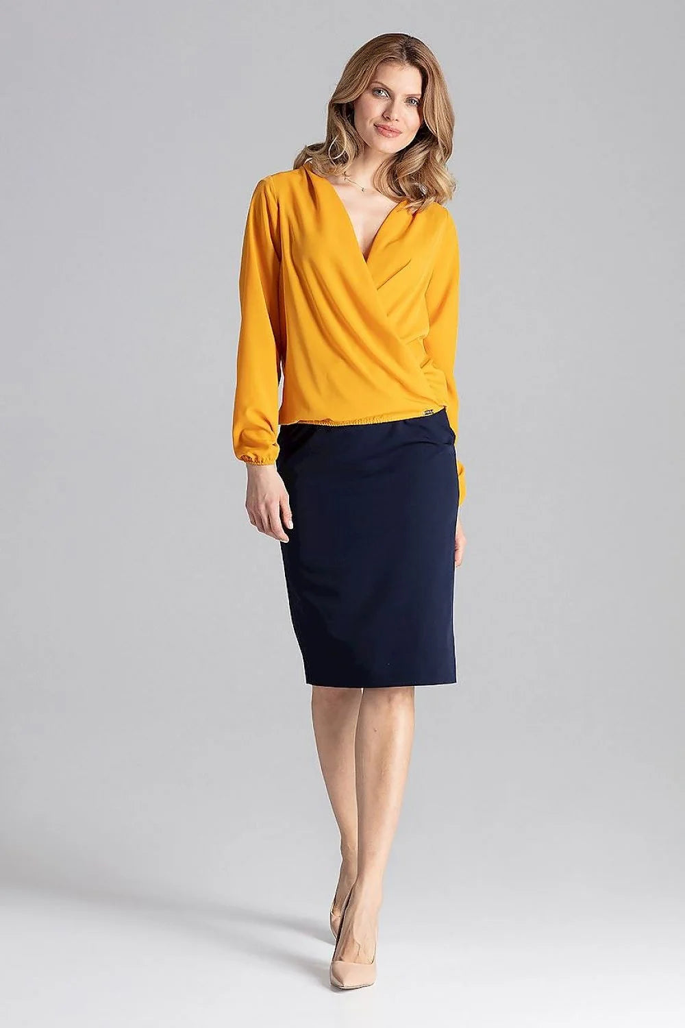 Chemisier Figl dentelle délicate encolure enveloppante féminine élégance manches bandes élastiques confort polyester élasthanne stretch doux léger ajustement flatteur