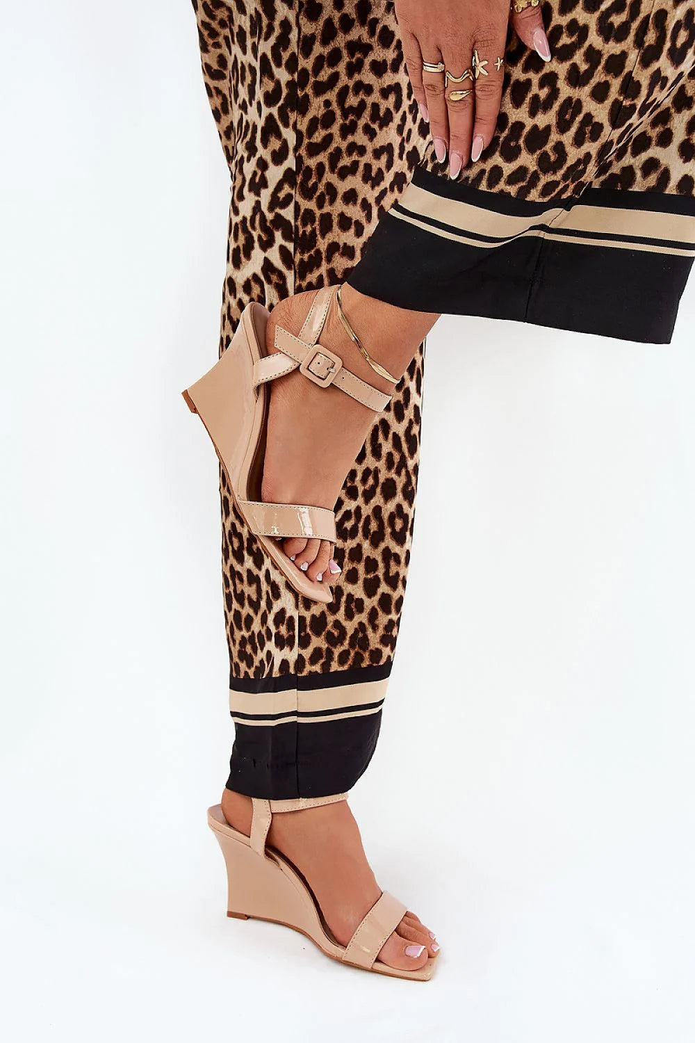 Sandales compensées élégantes en simili cuir ajustables talon 9 cm style moderne femmes été robes pantalons