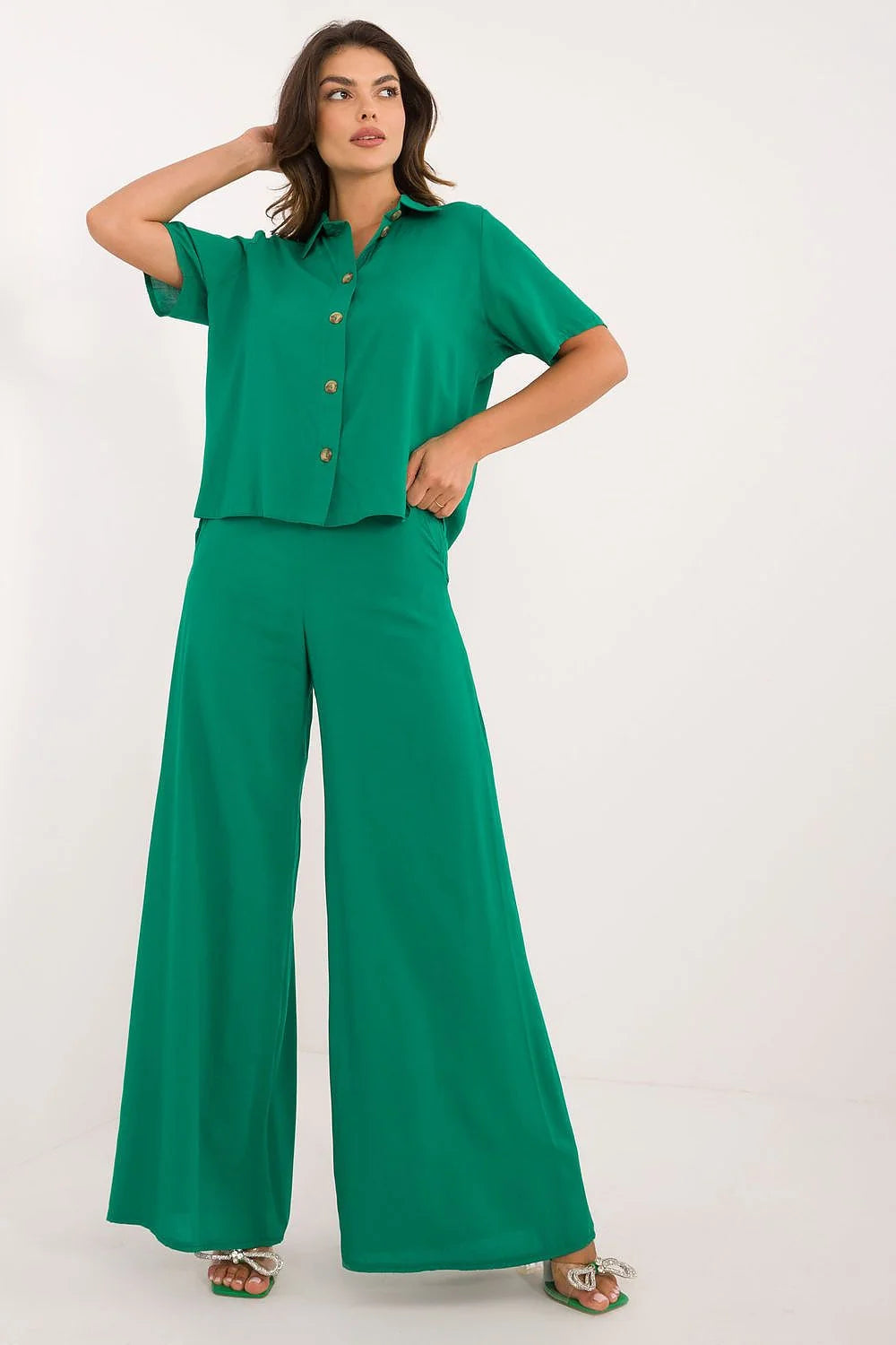 ensemble Lakerta femme coordonné vert émeraude fluide léger soyeux confortable chic décontracté chemise boutonnée manches courtes pantalon palazzo taille haute