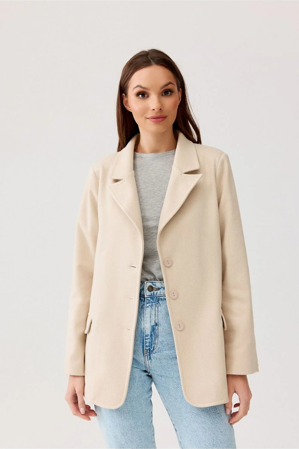 Veste Roco Fashion femme design oversized beige clair tissu chevrons col classique manches longues boutons décoratifs look moderne chic