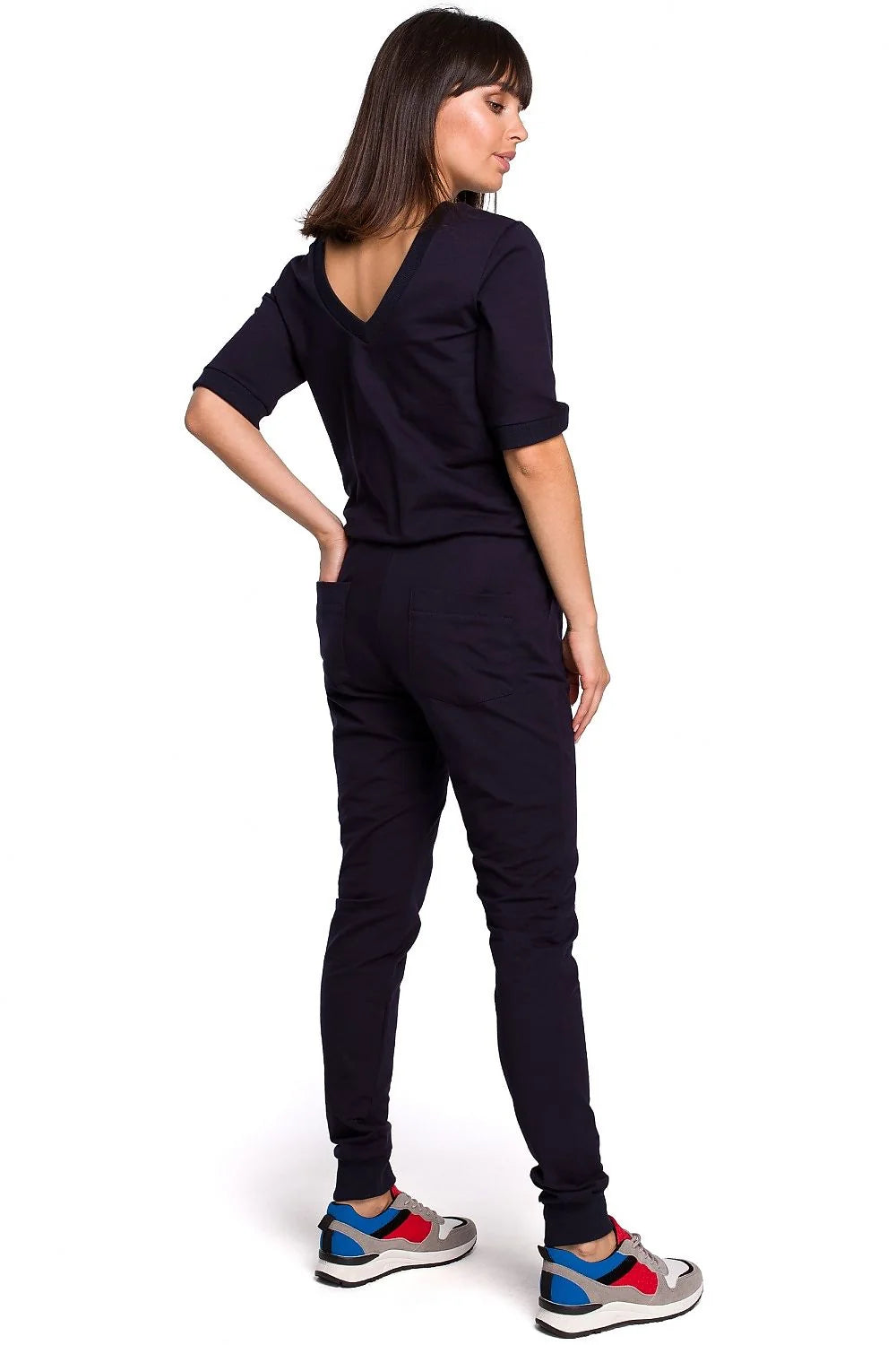 Survêtement coton décontracté kaki chic et confortable avec poches latérales pour femme active moderne