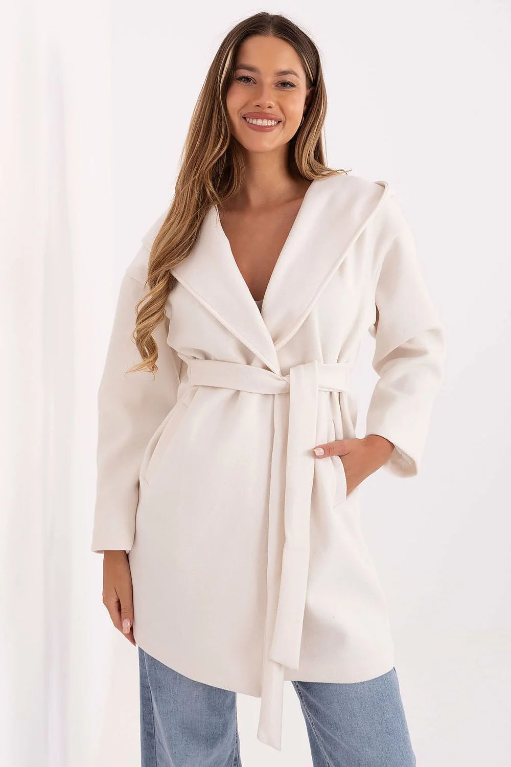 manteau femme mi long ceinturé ivoire crème col châle large manches longues poches latérales coupe droite