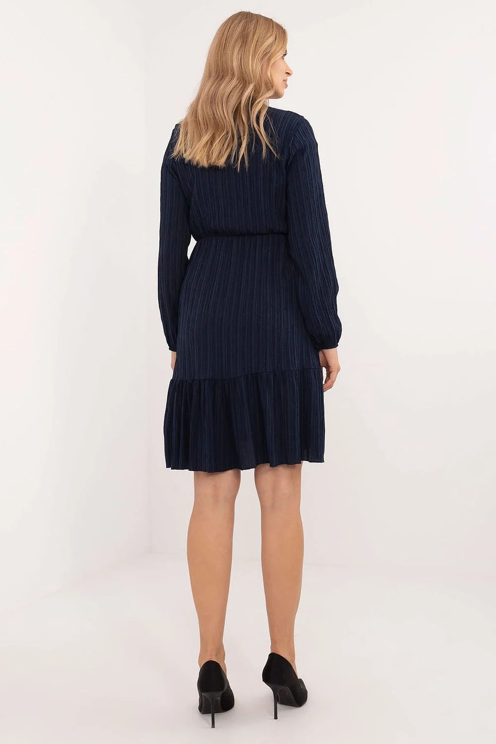 robe femme bleu marine élégante manches longues col lavallière nouée taille empire jupe volants plissée fluide légère texturée