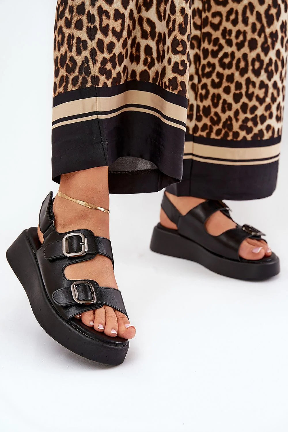 Sandales femme plateforme cuir artificiel compensé élégance confort style moderne noire talon compensé sandals step in style