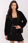 Veste élégante pour femme en laine et fibres synthétiques, style moderne, noir avec détails dorés, manches longues, fermeture éclair et boutons décoratifs