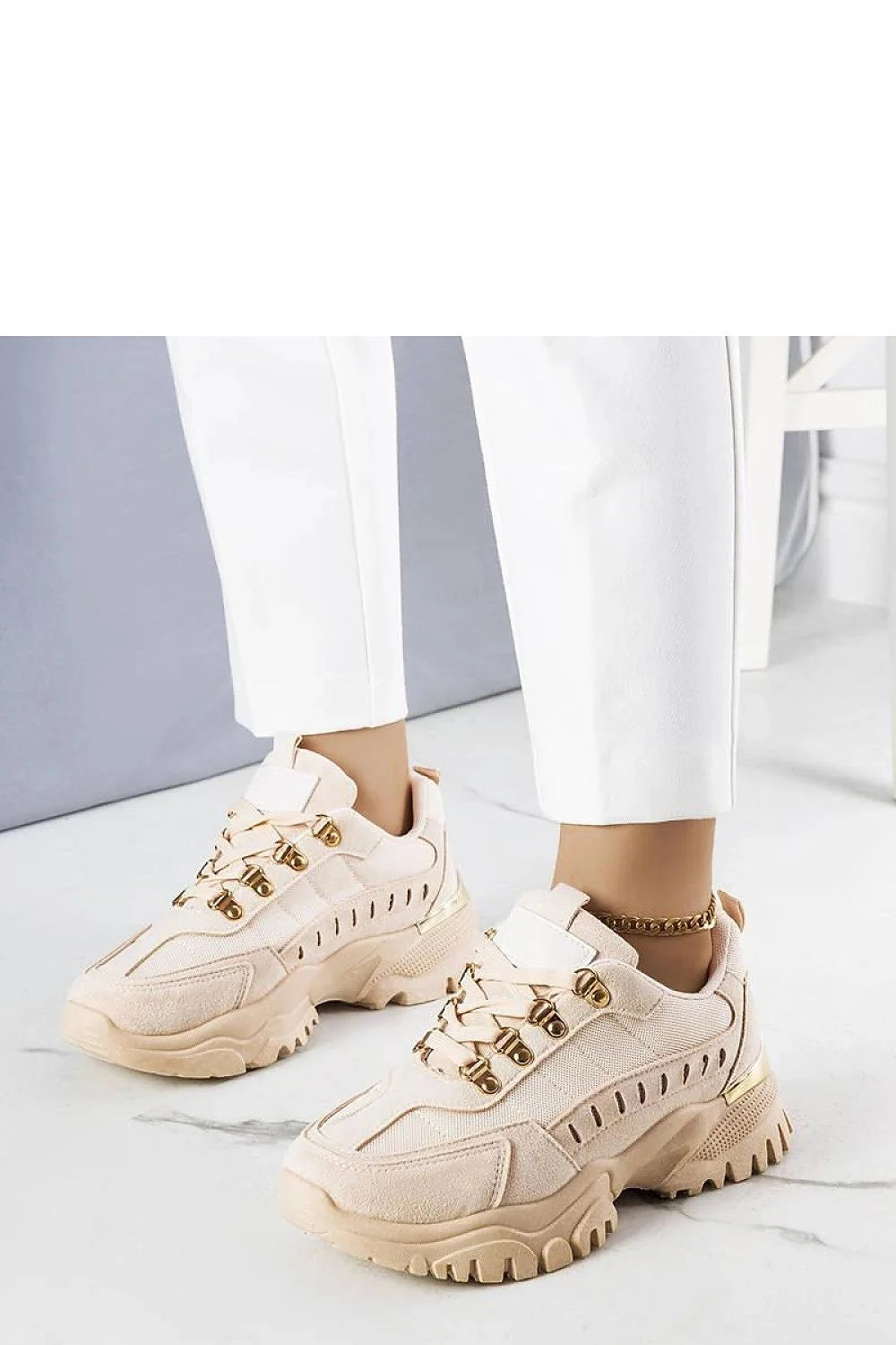 Baskets pour femmes design moderne urbain style chunky beige doré semelle épaisse confortable lacets métalliques