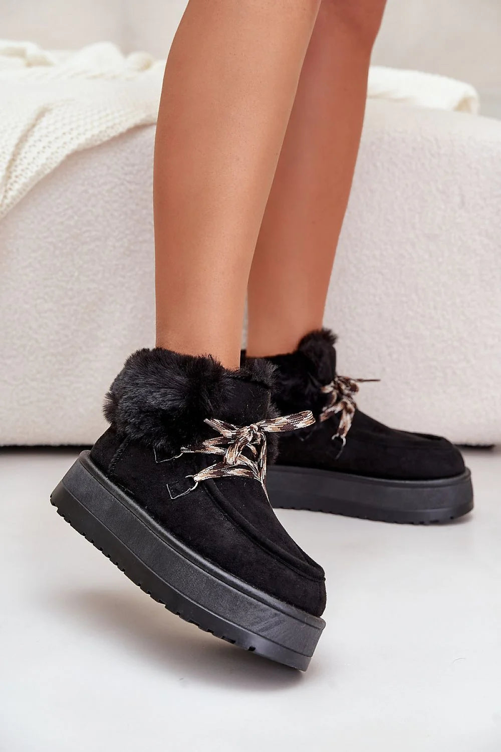 Bottes de neige Step in Style pour femmes, suédine noire, fourrure synthétique, semelle épaisse, style moderne, confort hiver