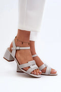 sandales femme talon carré stable élégantes gris perle cuir synthétique brides croisées cheville réglable boucle métallique semelle coussinée confortable