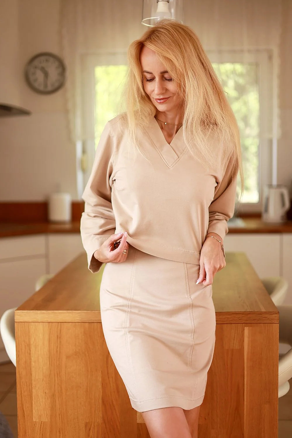 Ensemble Mirale pour femme robe ajustée jupe genou sweatshirt oversize en V coton élasthanne beige élégant polyvalent